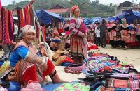 Đi chợ vùng cao giữa lòng Hà Nội