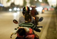 Tai nạn thường gặp khi chở trẻ bằng xe máy