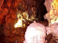 Vịnh Hạ Long: Vẻ đẹp từ truyền thuyết và lịch sử