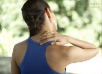 Mẹo trị đau vai gáy bằng xoa bóp
