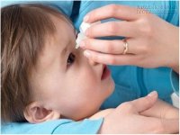 Bí quyết sơ cứu khi bị axit hay kiềm bắn vào mắt