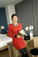 Váy dạ cổ sen hút hồn cô nàng công sở