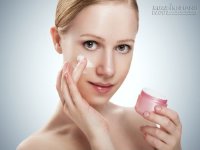 Mẹo hay với những loại kem dưỡng da nên dùng