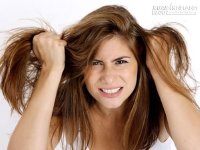 Mẹo để tóc không bị khô khi ngồi điều hòa nhiều