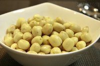 Mẹo hay gọt bỏ vỏ củ, quả và hạt siêu nhanh