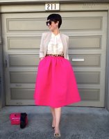 Fashionista đẹp với váy midi