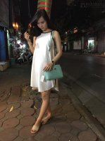 Huyền Lizzie lộ bụng bầu 5 tháng