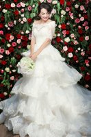 Ngọc Thúy xinh đẹp rực rỡ khi làm cô dâu