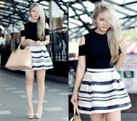 Cuối tuần mát mẻ năng động với chân váy kẻ trắng đen sành điệu