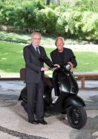 Vespa 946 Emporio Armani