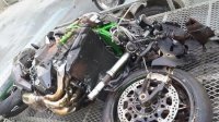 Siêu môtô Kawasaki Ninja H2 đầu tiên gặp nạn vỡ tan đầu xe