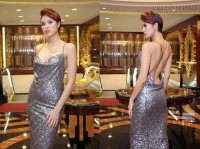 Phương Mai phô diễn lưng trần nuột nà, vóc dáng gợi cảm