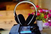 Mở hộp tai nghe không dây Sennheiser Urbanite XL Wireless
