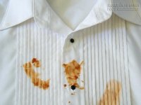 Mẹo tẩy sạch vết cà phê dính trên quần, áo