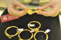 Giá vàng xuống đáy 4 tháng