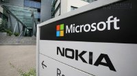 Microsoft sa thải 7.800 nhân viên, cam kết vẫn sản xuất điện thoại