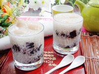 Chè trái vải thạch đen ngon ơi là ngon