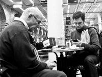 Chùm ảnh ấn tượng Cái chết của những cuộc chuyện trò