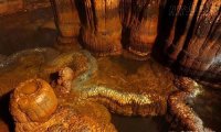 Tuyệt đẹp đá rồng trong hang động hàng triệu năm tuổi