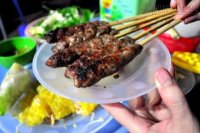 Sự thật bất ngờ về nguyên liệu chế biến nem lụi