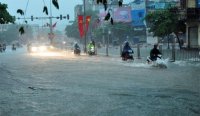 Vịnh Hạ Long vẫn cấm tàu, hàng ngàn khách vẫn kẹt ở đảo