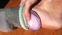 Điều kỳ diệu gì sẽ xảy ra nếu để 1 lát hành tây vào chân khi ngủ?