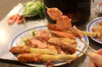 Chiêu bán xiên que, bánh xèo 5.000-6.000 đồng ở Sài Gòn