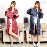 Xinh đẹp, duyên dáng ngày mưa bão với áo mưa thời trang