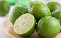 Mách bạn cách làm sạch lò vi sóng bằng nước chanh