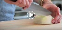 Mẹo xắt hành nhanh mà không cay mắt