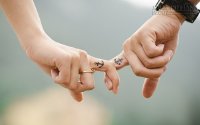 Khoa học về bói tay: ngón tay của đàn ông tiết lộ anh ta có đối xử tốt với phụ nữ không
