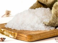 Muối biển tốt hơn muối ăn trong chăm sóc da