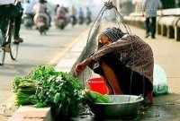 Câu chuyện ý nghĩa về bà lão bán rau