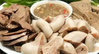 Mẹo gia truyền luộc lòng heo ngon, hết sạch mùi hôi