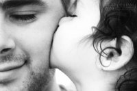 Đừng Bỏ Qua Những Câu Chuyện Về Gia Đình Đáng Để Khóc
