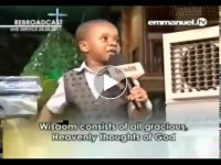 Cậu bé bắt chước nhà tiên tri huyền thoại TB Joshua siêu hài hước