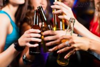 Cách uống rượu mà không bị say cho người tửu lượng thấp