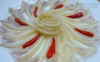 Mẹo làm sạch tai heo cực kì đơn giản