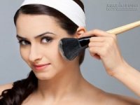 Mẹo trang điểm nhất định phải nhớ cho nàng da mụn