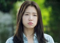Mải mê chọn đồ cho cháu, ngẩng mặt lên thấy ngay chồng đang tình tứ với bồ