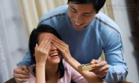 Bát cháo trắng chồng nấu thuở hàn vi và một ngày khi họ đã ấm no