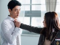 Vợ hô cả nhà đi đánh ghen, bị chồng và nhân tình trắng trợn đuổi về