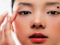 Vị trí nốt ruồi giàu sang trên khuôn mặt