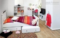 Để đồ dưới gầm giường có thể khiến bạn bị phá sản