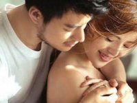 Vợ chân ngắn nhưng chồng vẫn mê điên cuồng