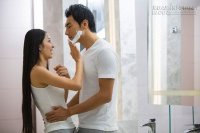 Bí quyết làm chồng hạnh phúc viên mãn của cô vợ ngực lép