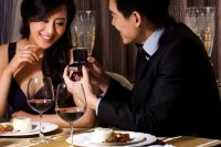 Bí mật khủng khiếp của người chồng đẹp trai, chiều vợ như bà hoàng