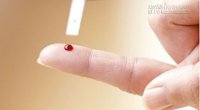Sự thật ít ai biết từ việc chích máu đầu ngón tay trị đột quỵ