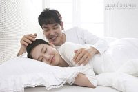 Vợ ơi! Ngực tấn công, mông phòng thủ nhà bên lại vẫy, anh sang nhá!
