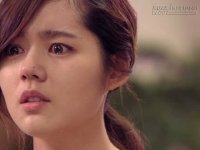 Em không thể ngủ với ai trông sạch sẽ, ngon lành hơn à?